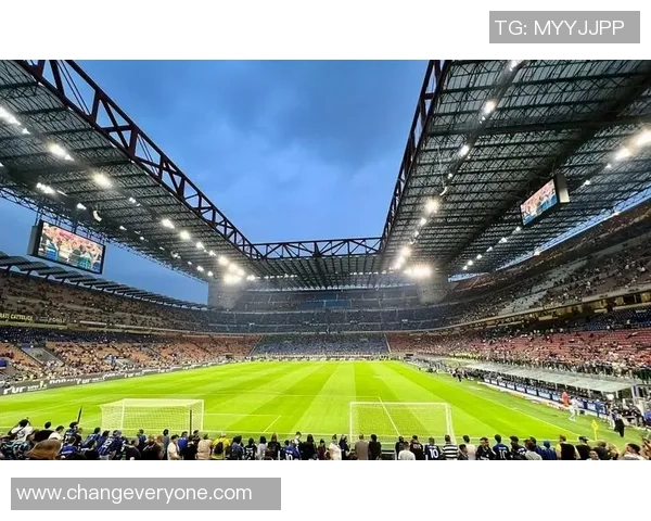 戚姓足球明星的辉煌历程与成就揭秘，探索他们在绿茵场上的传奇故事